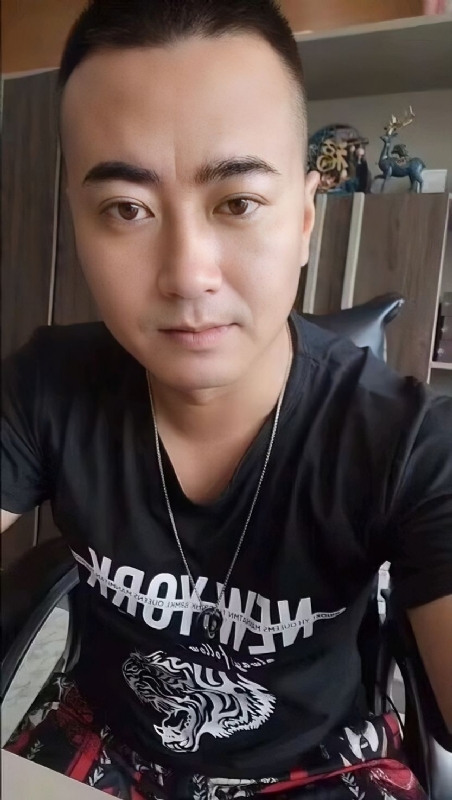 Luck耀的第一张照片--扬州相亲服务中心