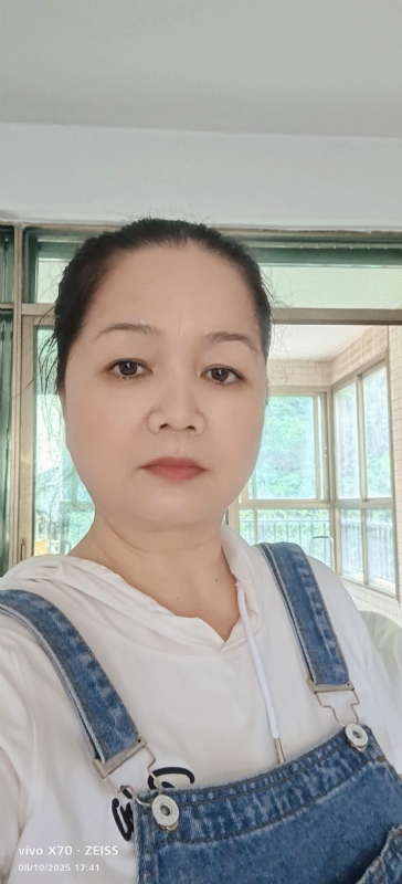 小巧玲珑的第一张照片--扬州相亲服务中心