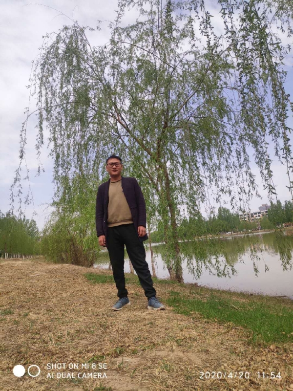 风中的烟头的第一张照片--扬州相亲服务中心