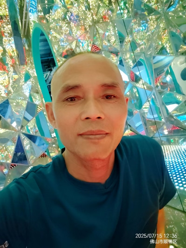 阿里睡不着的第二张照片--扬州相亲服务中心