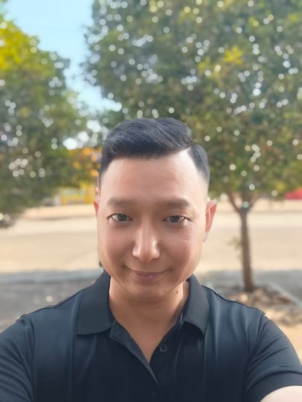 巷子里的猫的第一张照片--扬州相亲服务中心