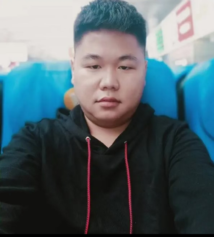 黄斌的第二张照片--扬州相亲服务中心