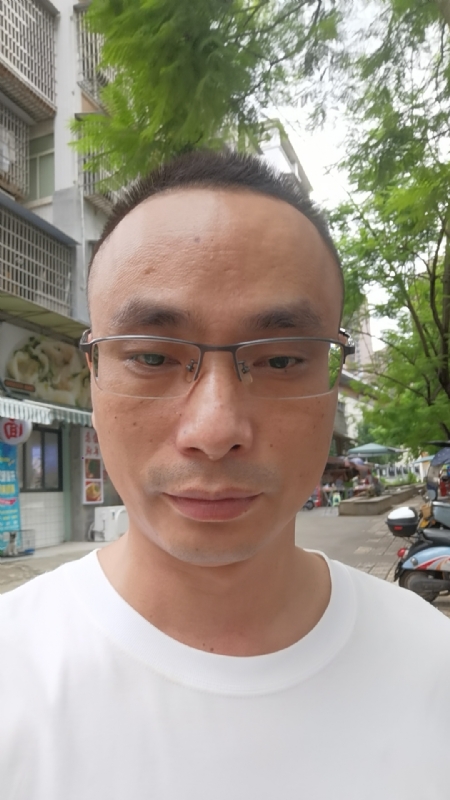 孤狼的第一张照片--扬州相亲服务中心