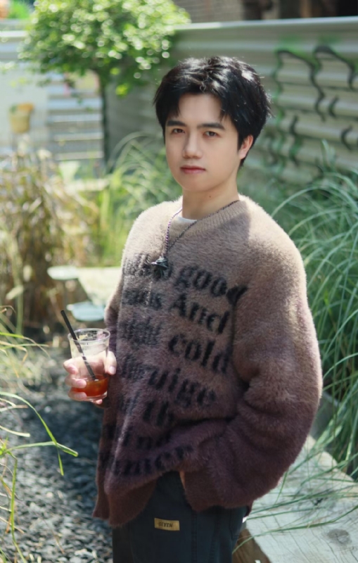 檐下雨的第一张照片--扬州相亲服务中心