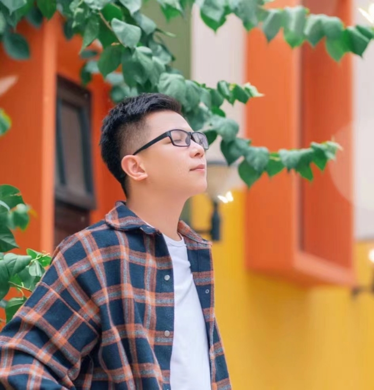 版本之子的第一张照片--扬州相亲服务中心