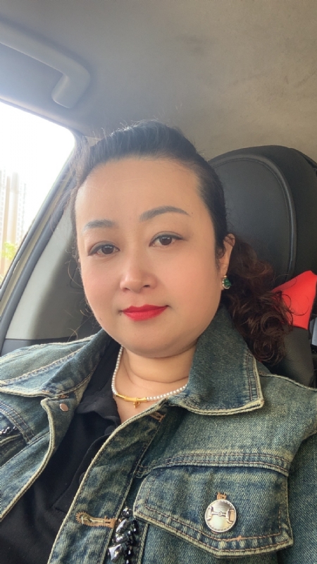 云中的蝶的第一张照片--扬州相亲服务中心